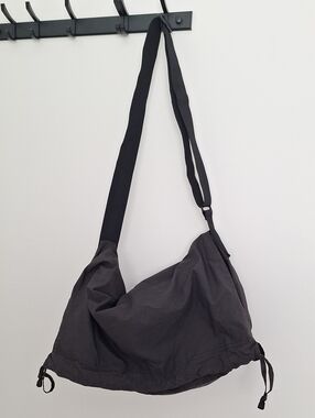 Uniqlo Black Women's Sling Shoulder Bag